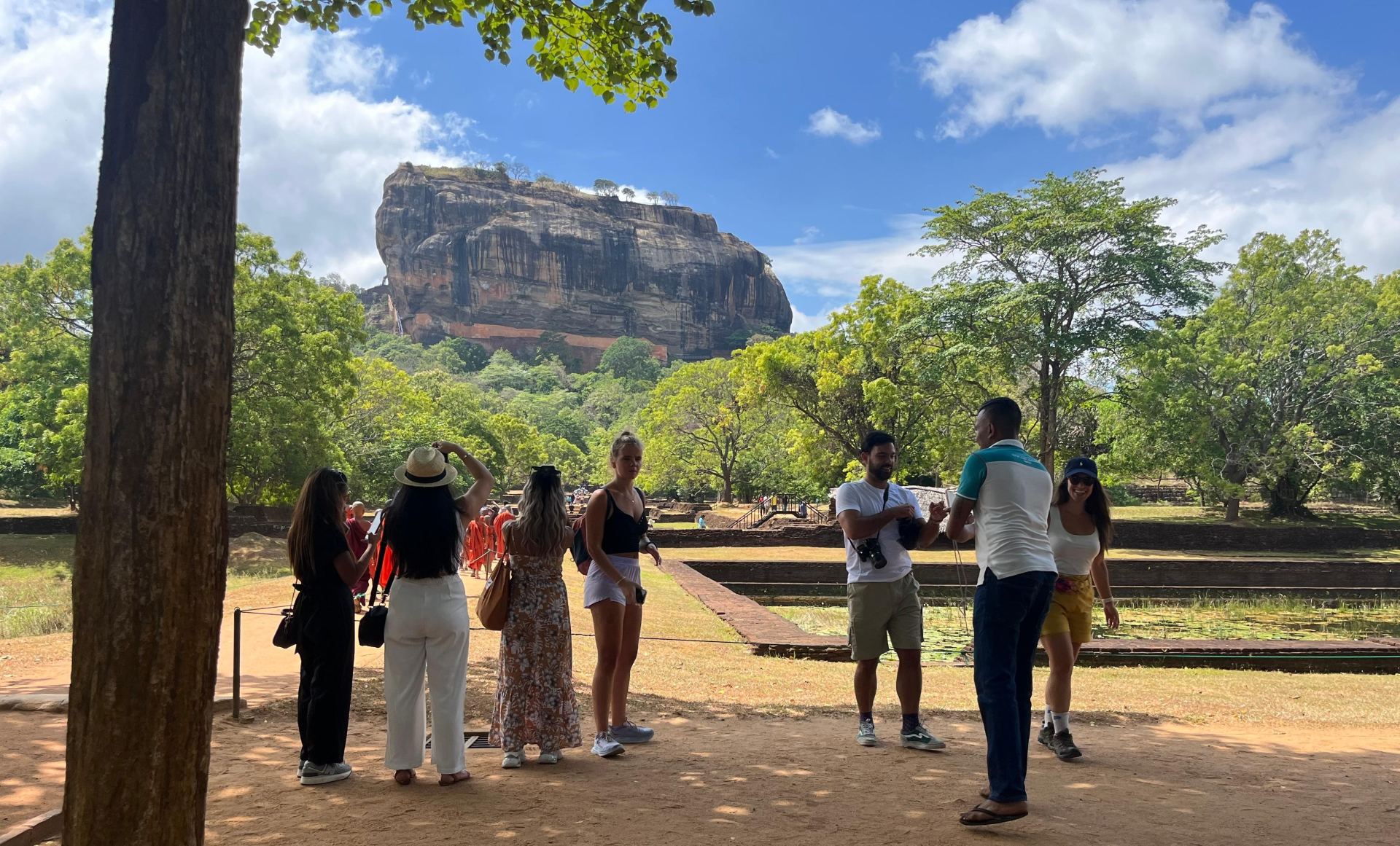 Sigiriya and Polonnaruwa: Long Guided Day Trip from Colombo