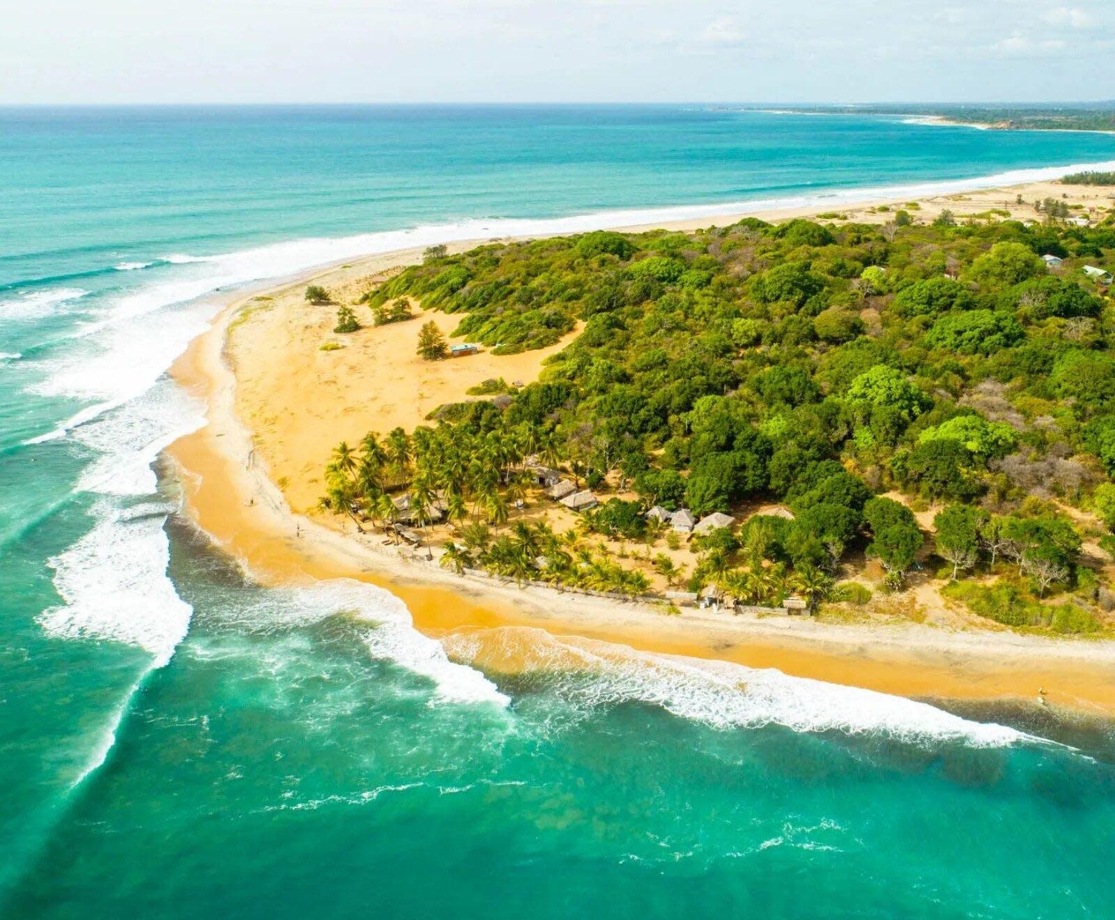 Private Car Transfer from Kandy to Ella, Mirissa, Colombo and Beyond