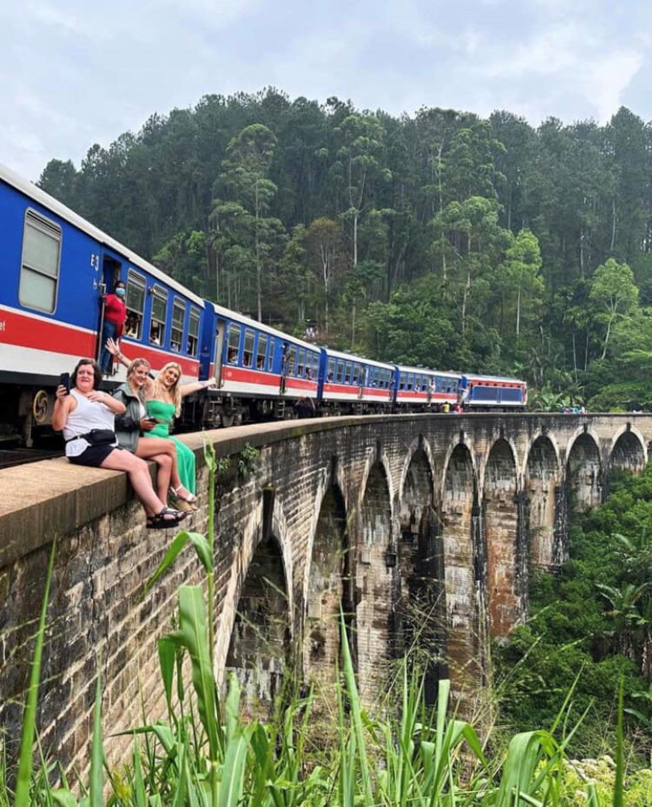 Ella Day Trip from Galle, Hikkaduwa or Mirissa with the Hill Country Sights