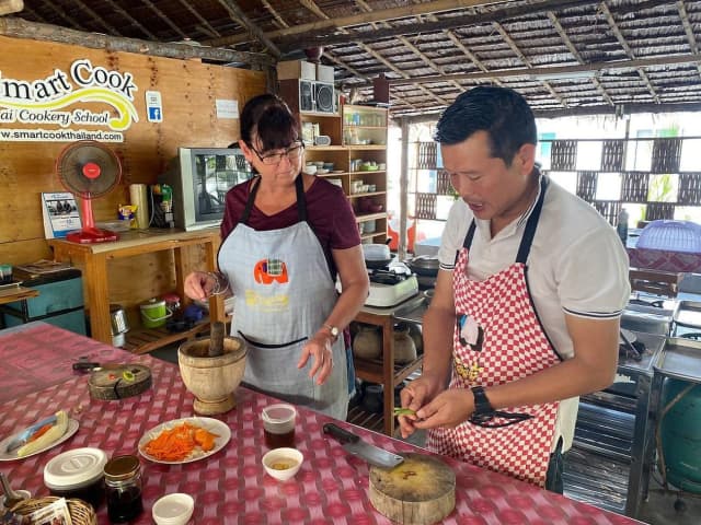 Traditional Thai Cooking Class with a Local Chef