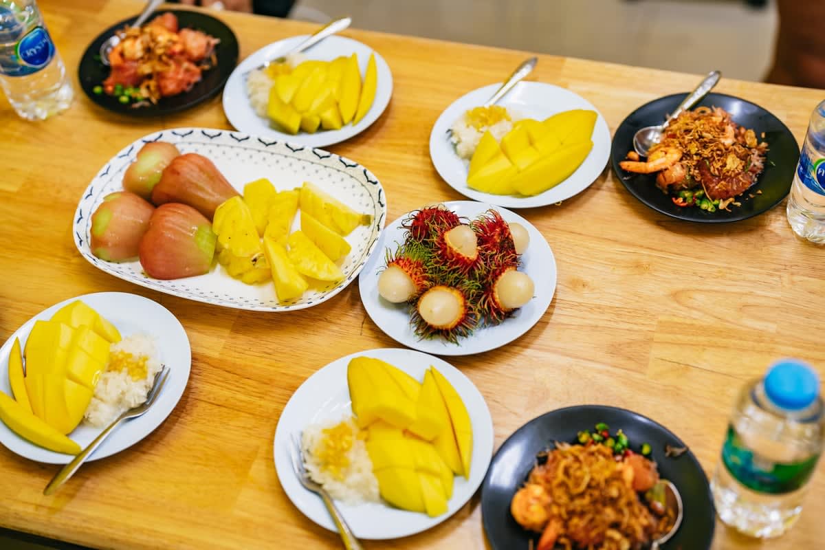 Bangkok After Dark: Street Food & Tuk-Tuk Night Tour with 10+ Tastings 3