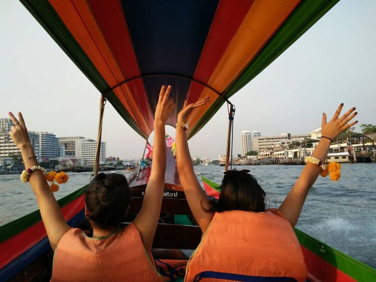 Bangkok Longtail Boat Canal Cruise: Hidden Temples & Local Life