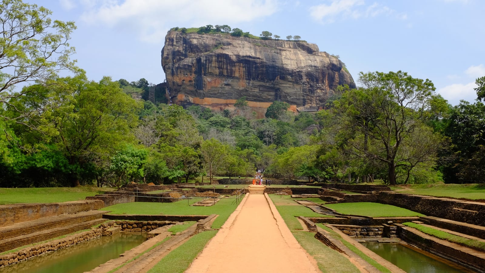 Sigiriya tours and cultural experiences