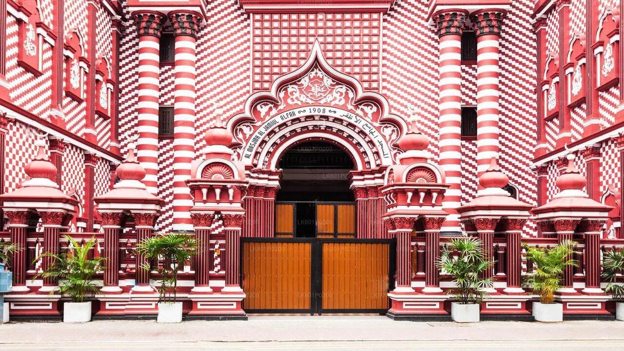 Colombo City Sightseeing by Tuk-Tuk with Hotel Pickup