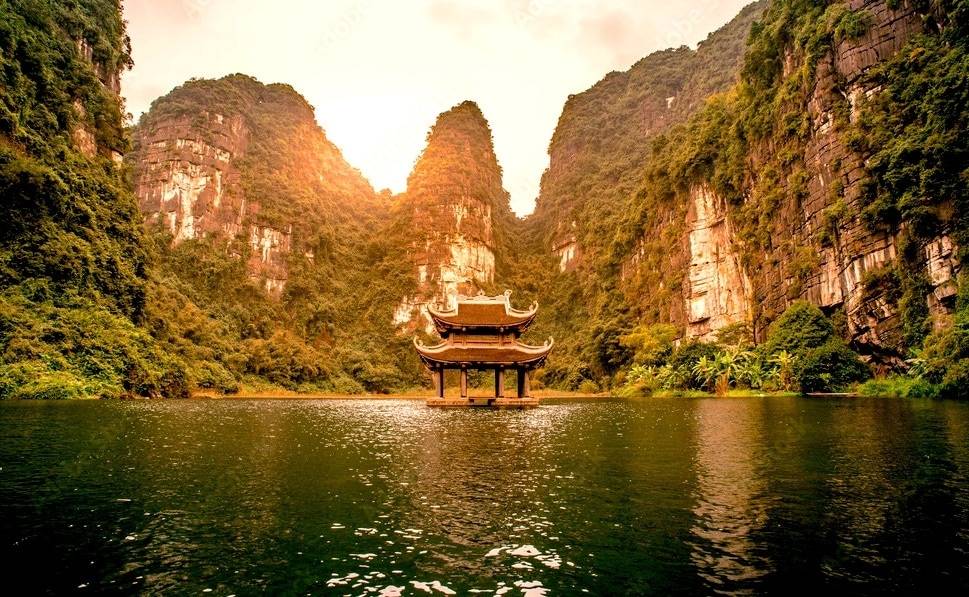 Hoa Lu - Trang An - Mua Cave
