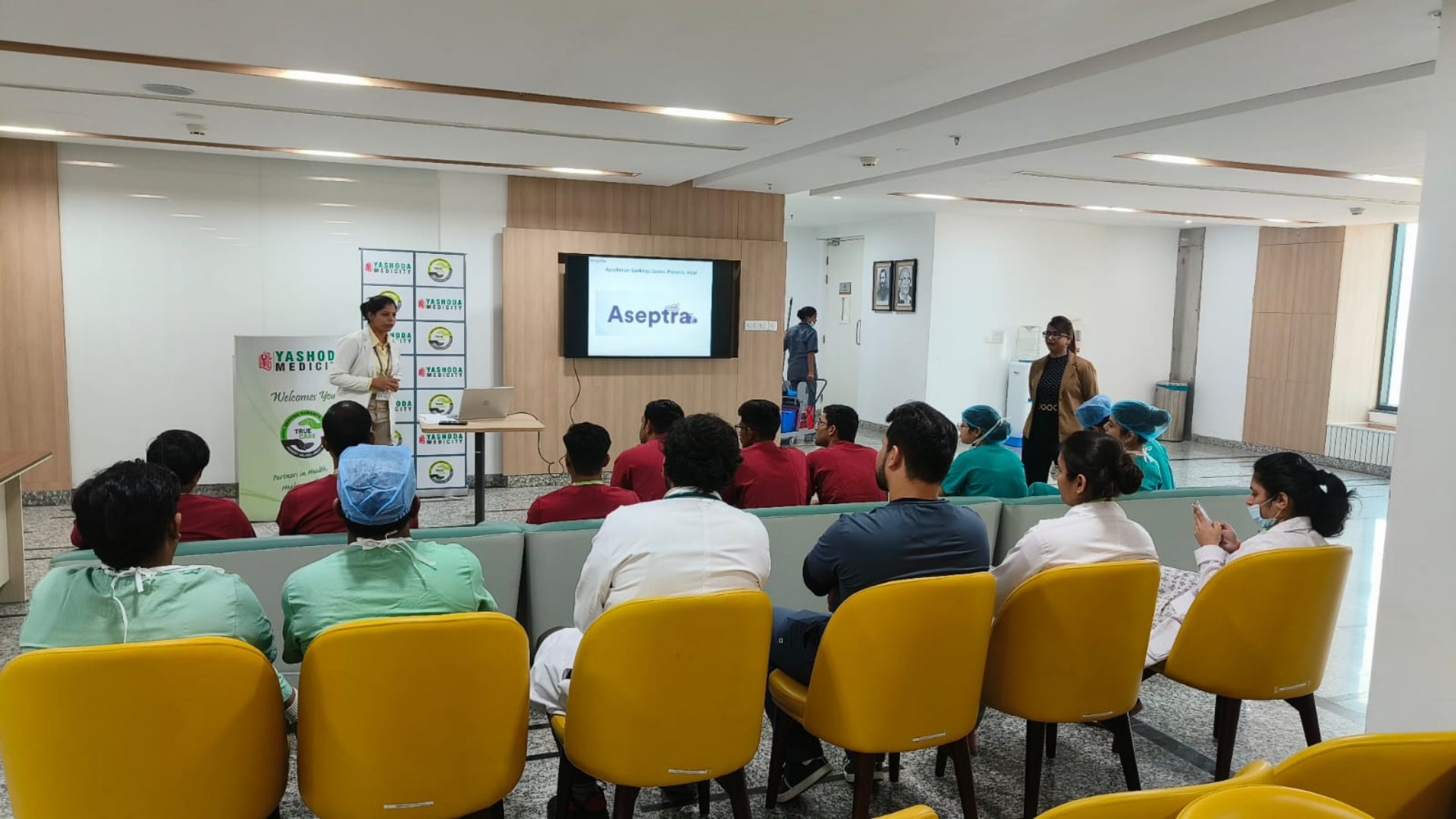 CHS Faculty presenting at Private Hospital in Ghaziabad