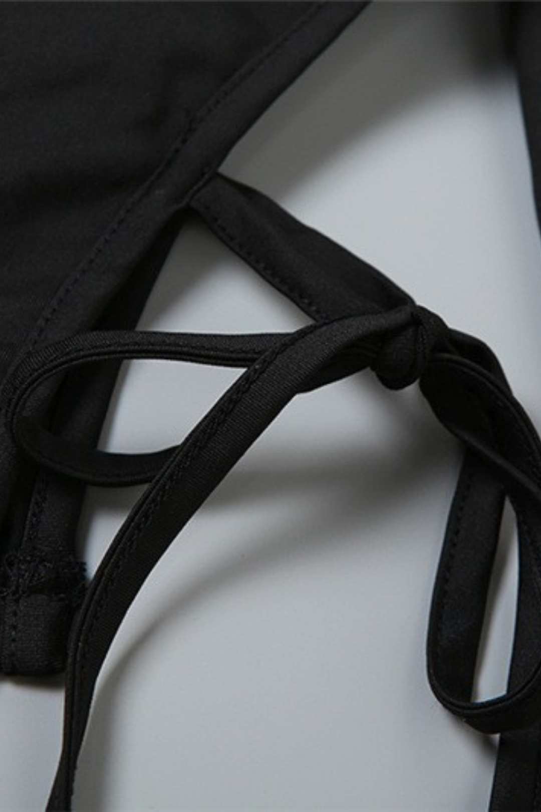 Contrasting Color One-line Collar Strap T-shirt Slim Low-waist Shorts Suit