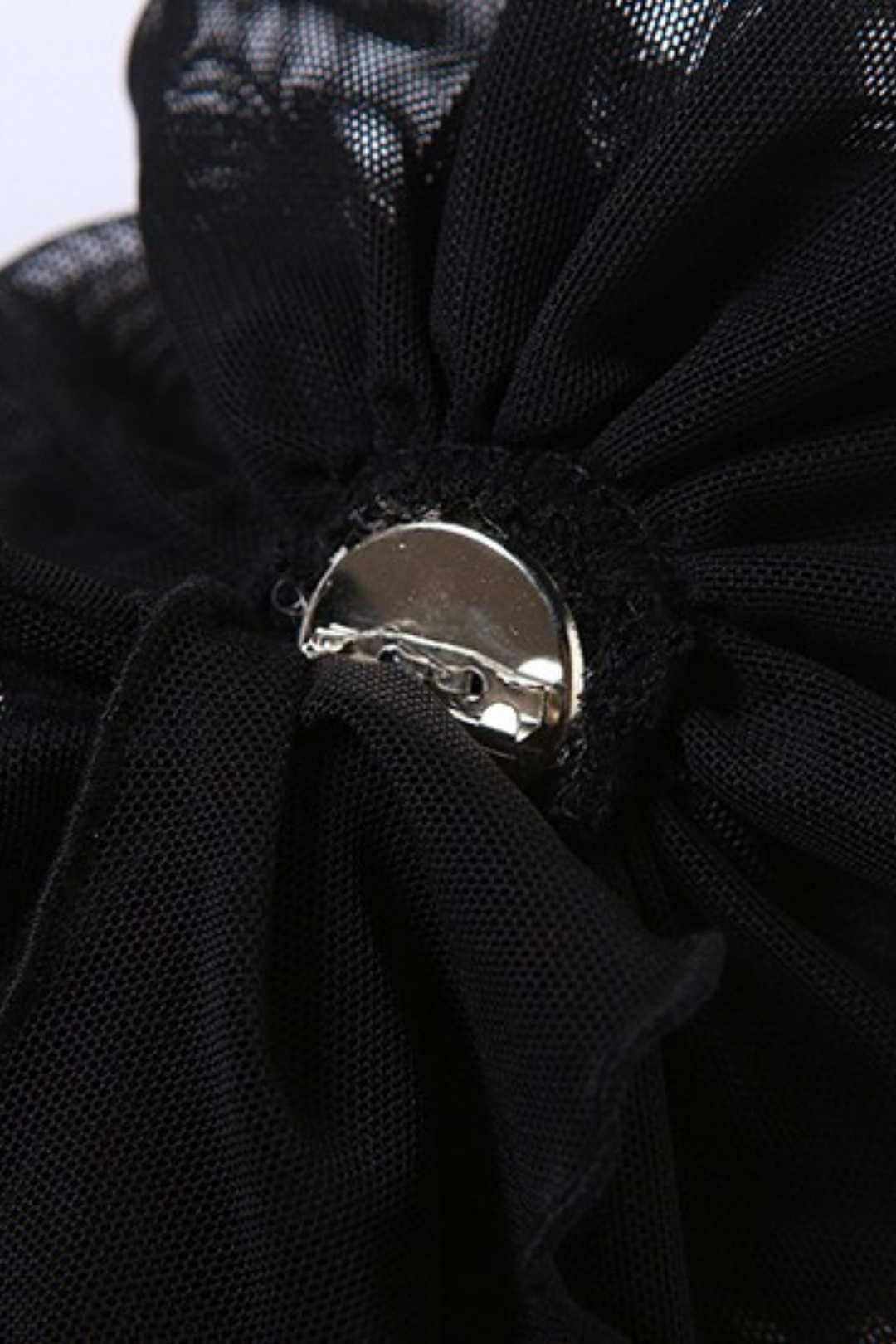 Round Neck Three-dimensional Flower See-through Mesh Slim Fit T-shirt