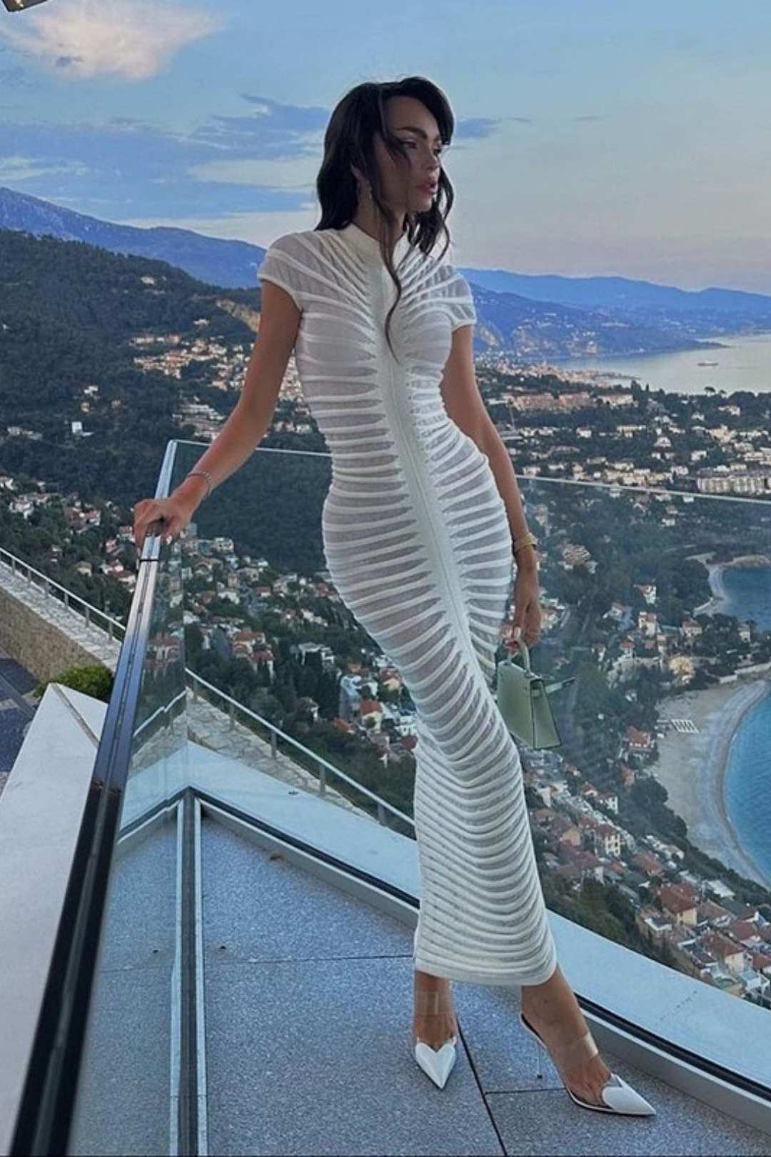 Short-sleeved Round Neck Slim Fit Hip-hugging Temperament Design Dress