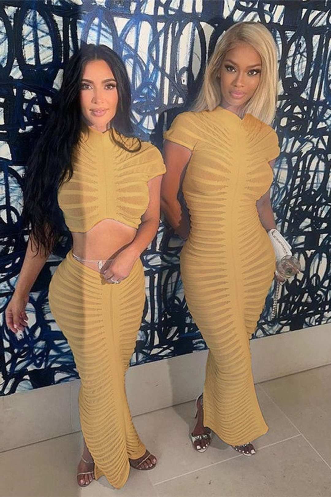 Short-sleeved Round Neck Slim Fit Hip-hugging Temperament Design Dress