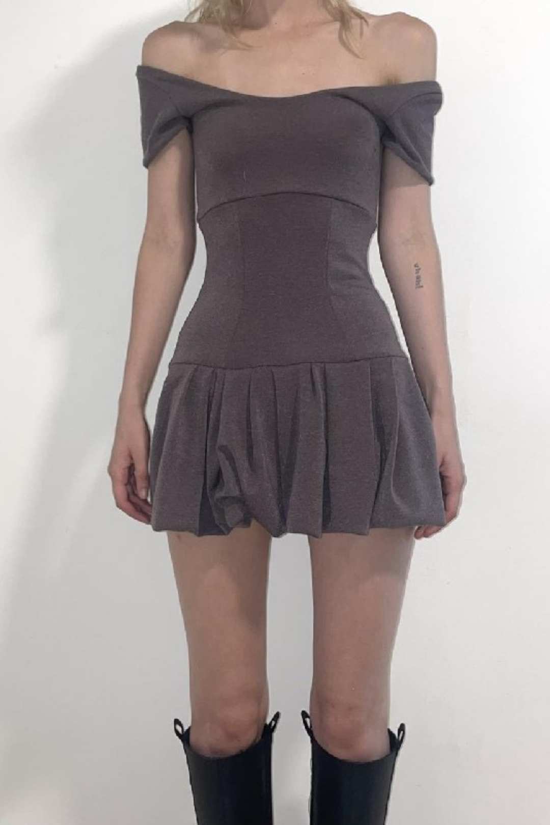 Sexy U-neck Slim Slim Temperament Commuter Short-sleeved Dress