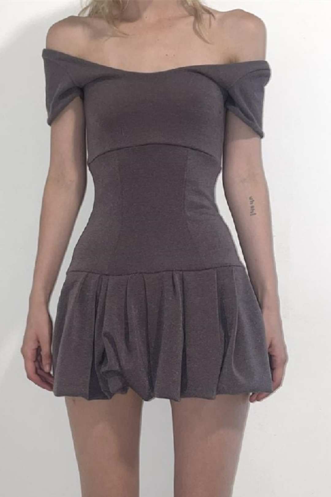 Sexy U-neck Slim Slim Temperament Commuter Short-sleeved Dress