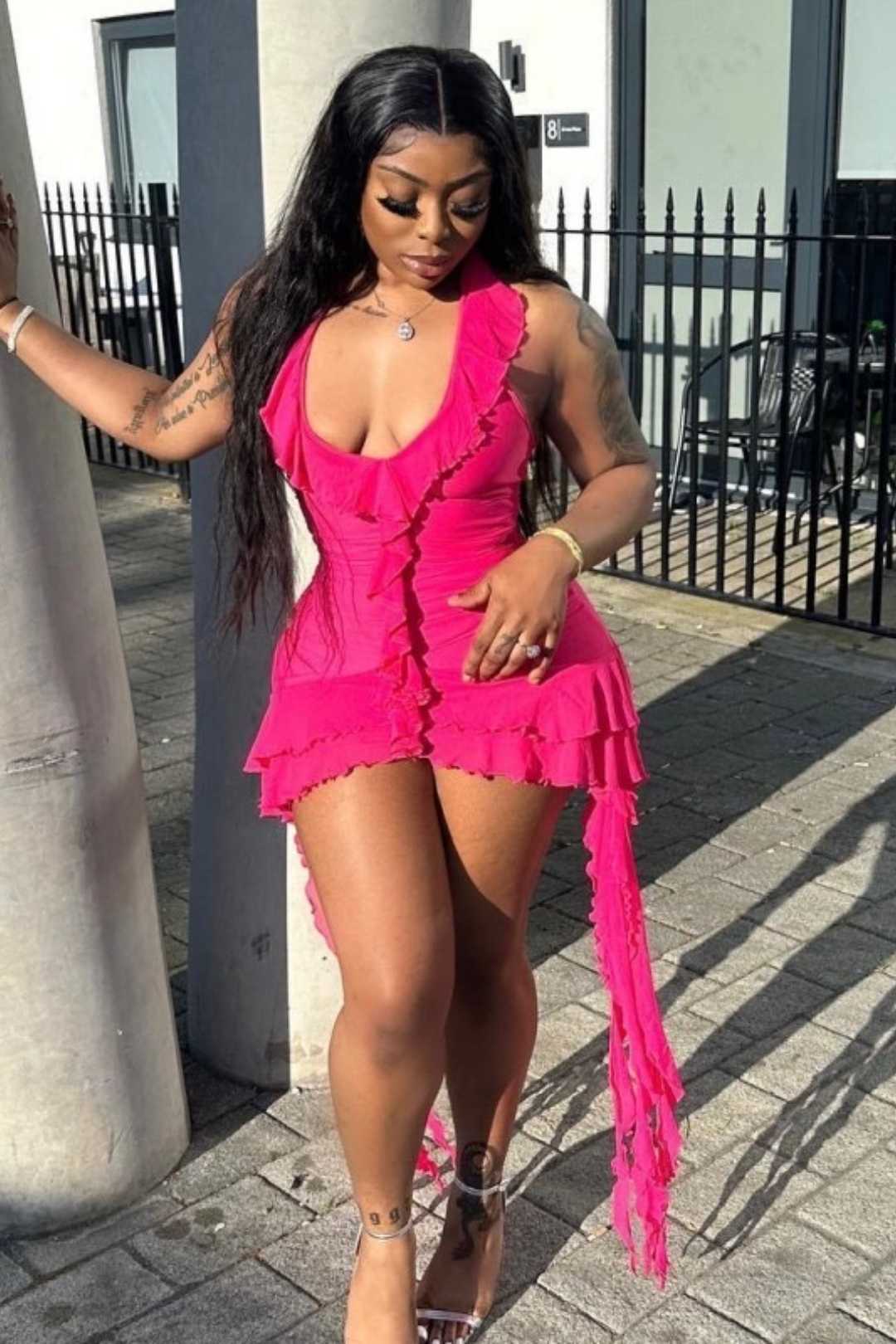 Solid Color Sleeveless Low-neck Fungus-edged Irregular Hip-covering Short Dress