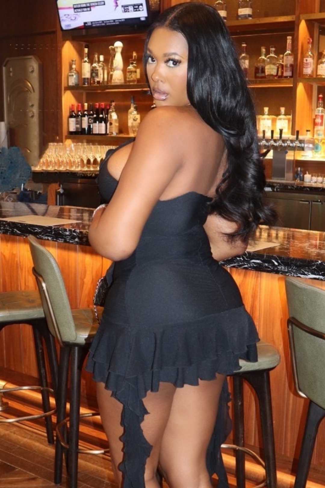 Solid Color Sleeveless Low-neck Fungus-edged Irregular Hip-covering Short Dress