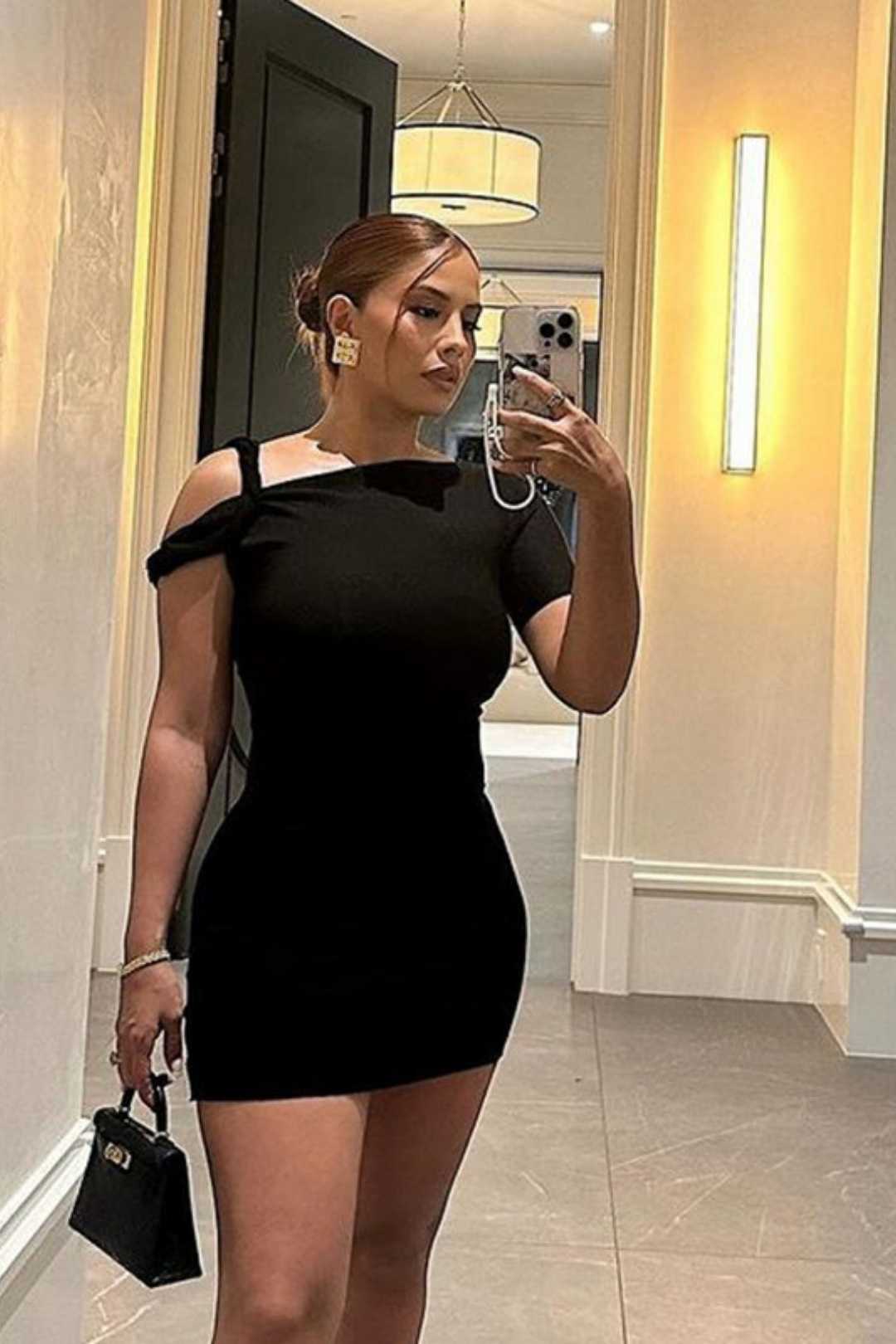 Mini Slanted Shoulder Short-sleeved Solid Color Slim Sexy Hip-hugging Dress