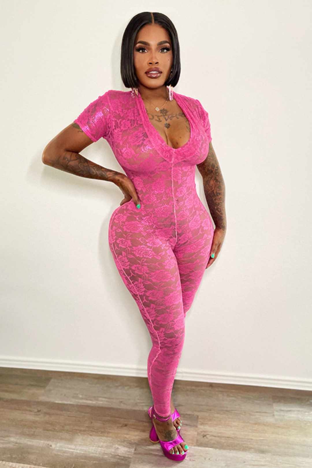 Solid Color Lace Stitching Deep V-neck Short-sleeved Tight Jumpsuit