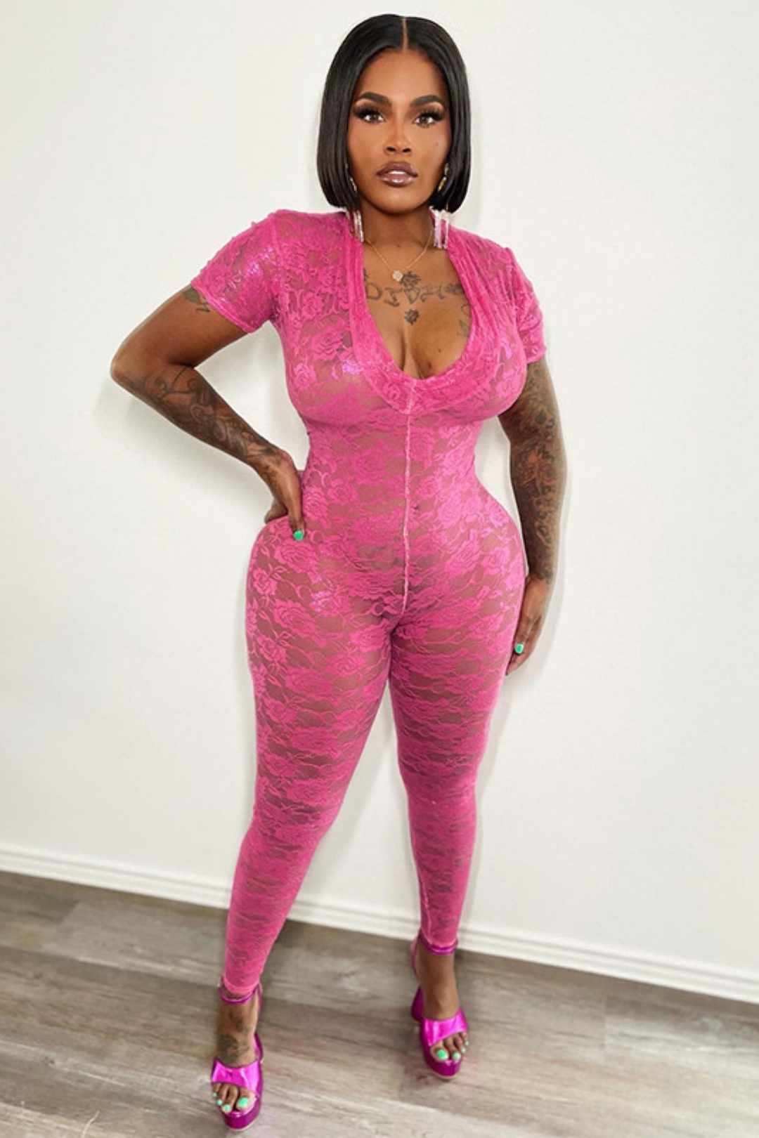 Solid Color Lace Stitching Deep V-neck Short-sleeved Tight Jumpsuit