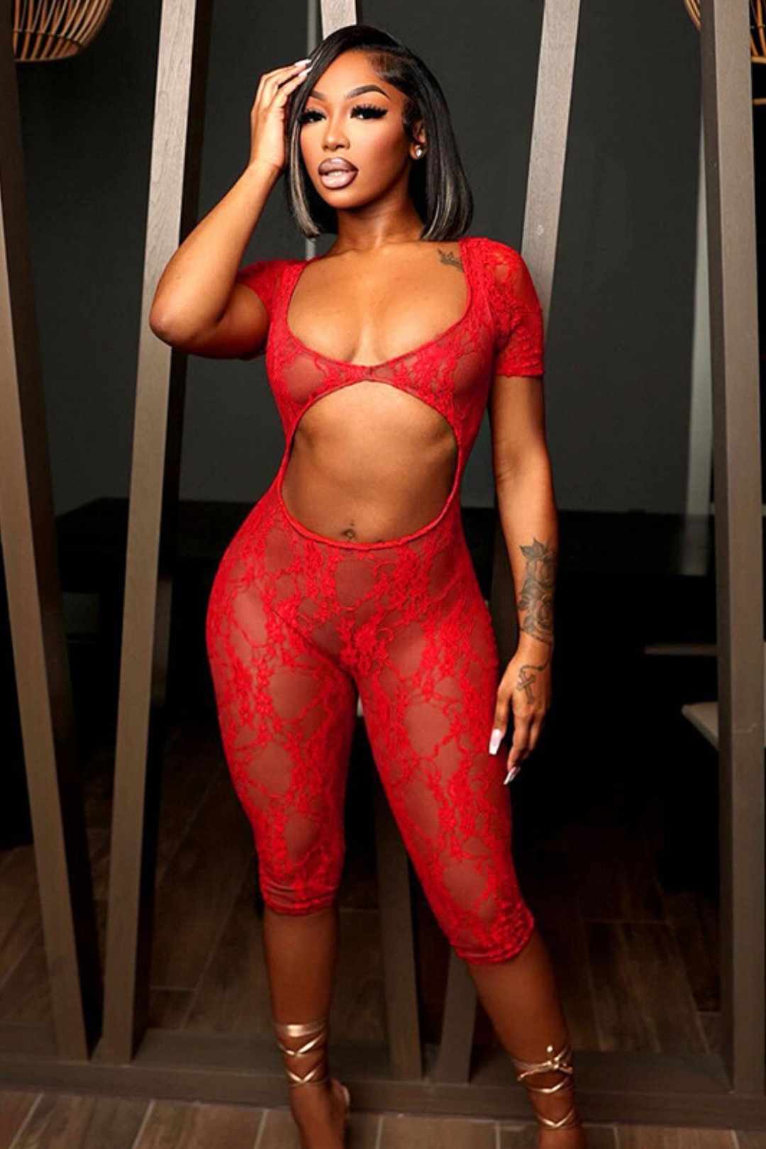 Lace Splicing U-neck Short-sleeved Navel-baring Hollow Jumpsuit 