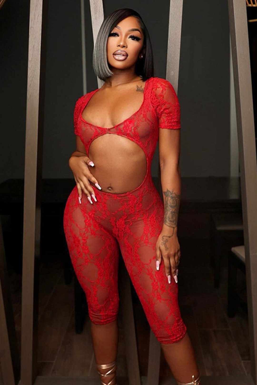 Lace Splicing U-neck Short-sleeved Navel-baring Hollow Jumpsuit 