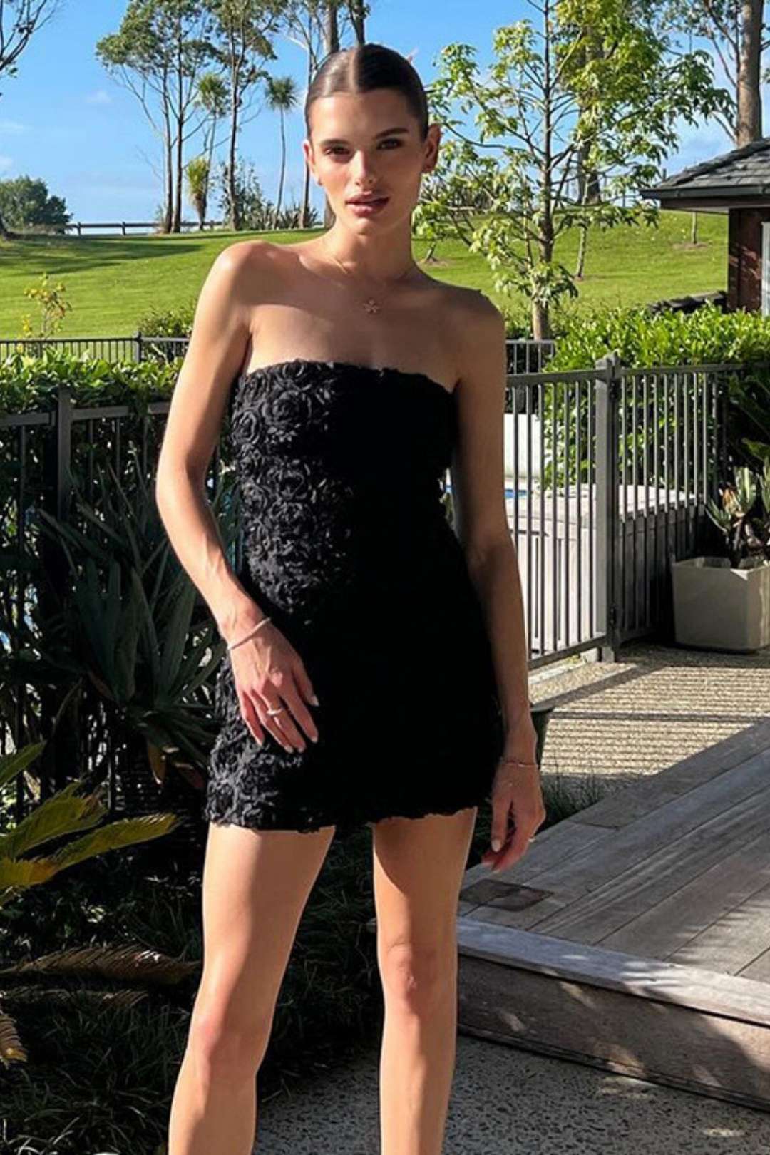 Backless Pullover Solid Color Flower Short Dress