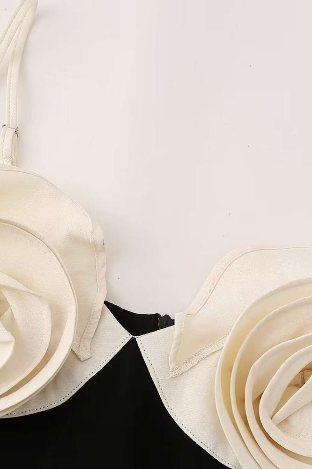 Three-dimensional Large Flower Contrasting Color Waist Suspender Dress