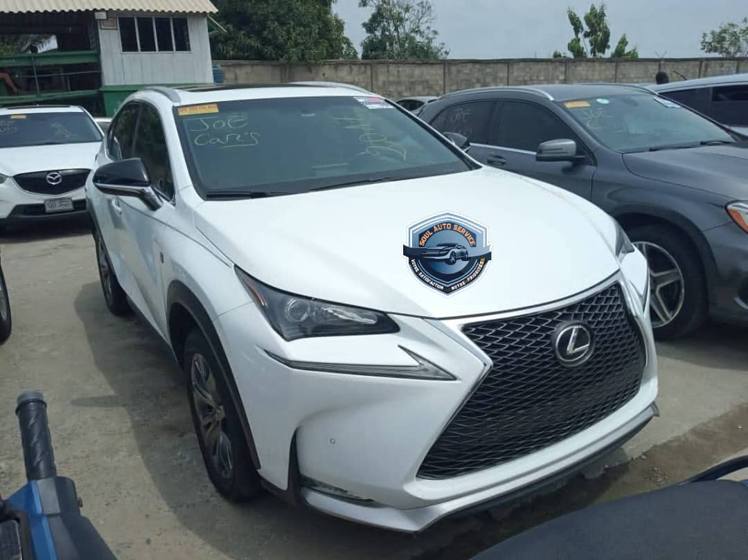 Lexus NX200T 2016