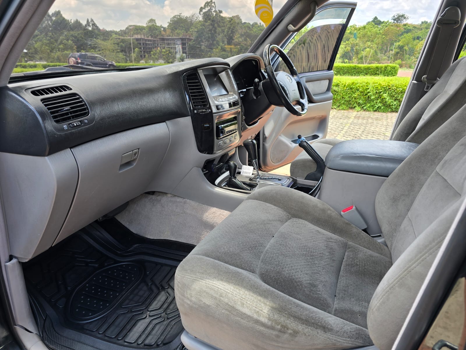 Toyota Landcruiser J100 Series