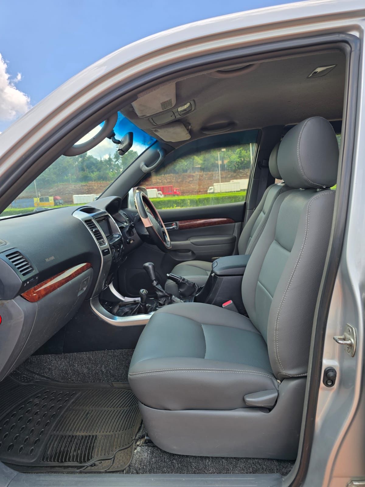 Toyota Landcruiser Prado J120