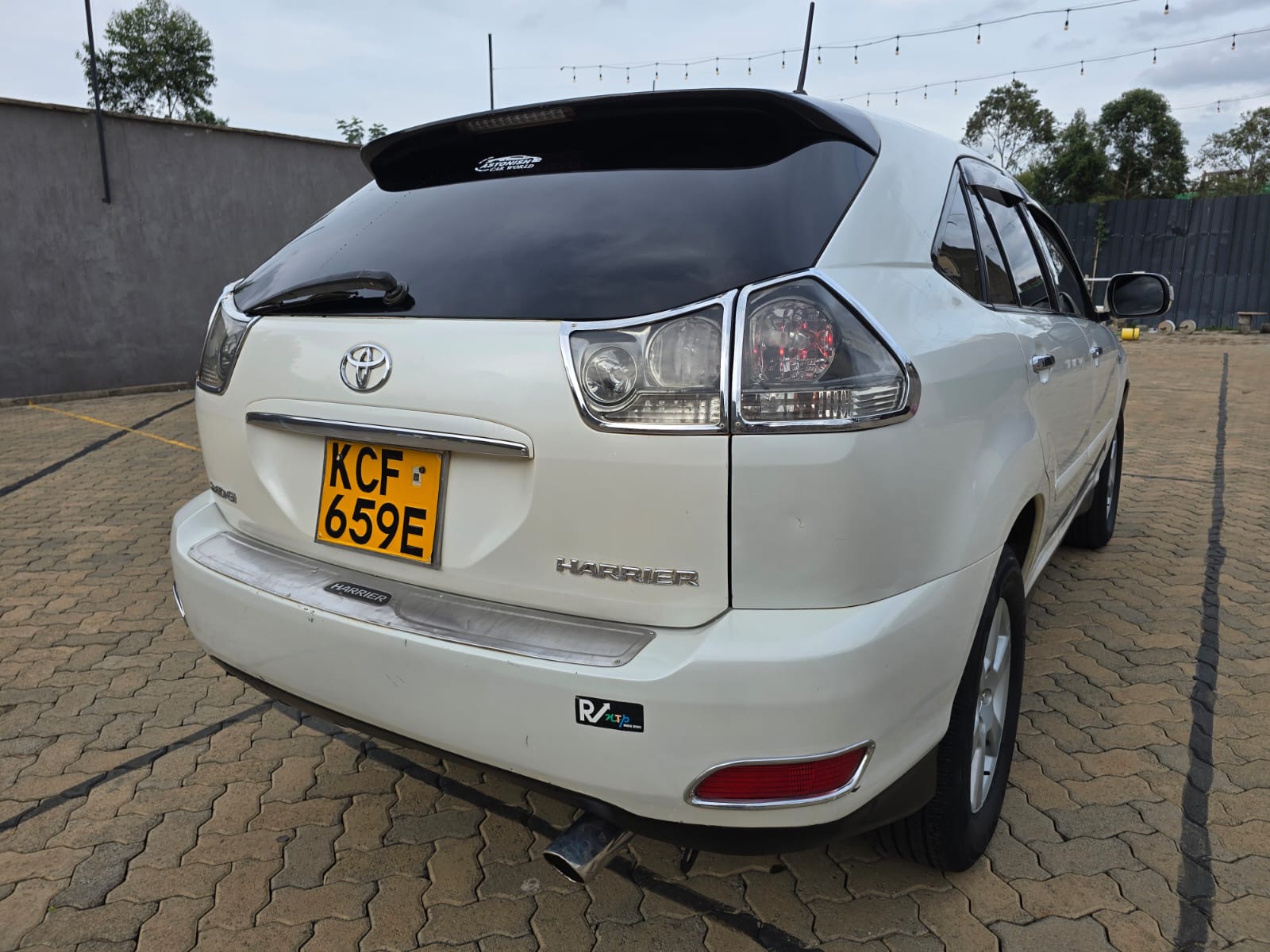 TOYOTA HARRIER