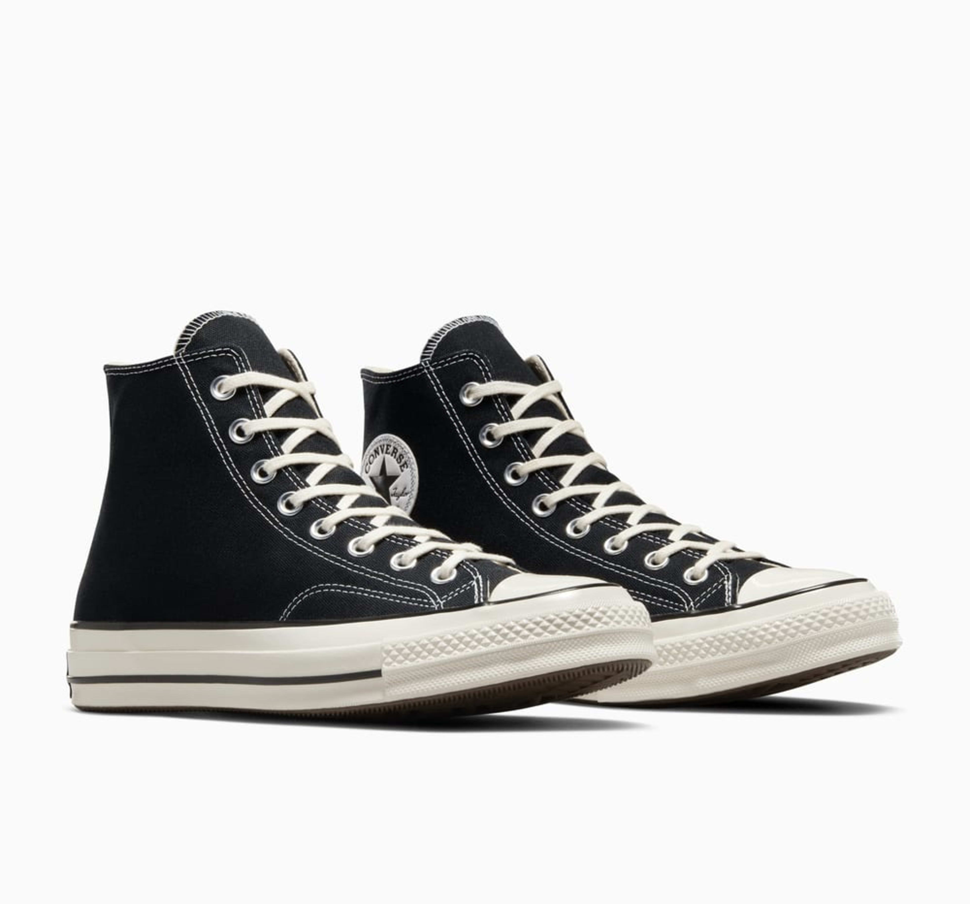 BOTA CONVERSE CHUCK TAYLOR 70S NEGRA vista 4