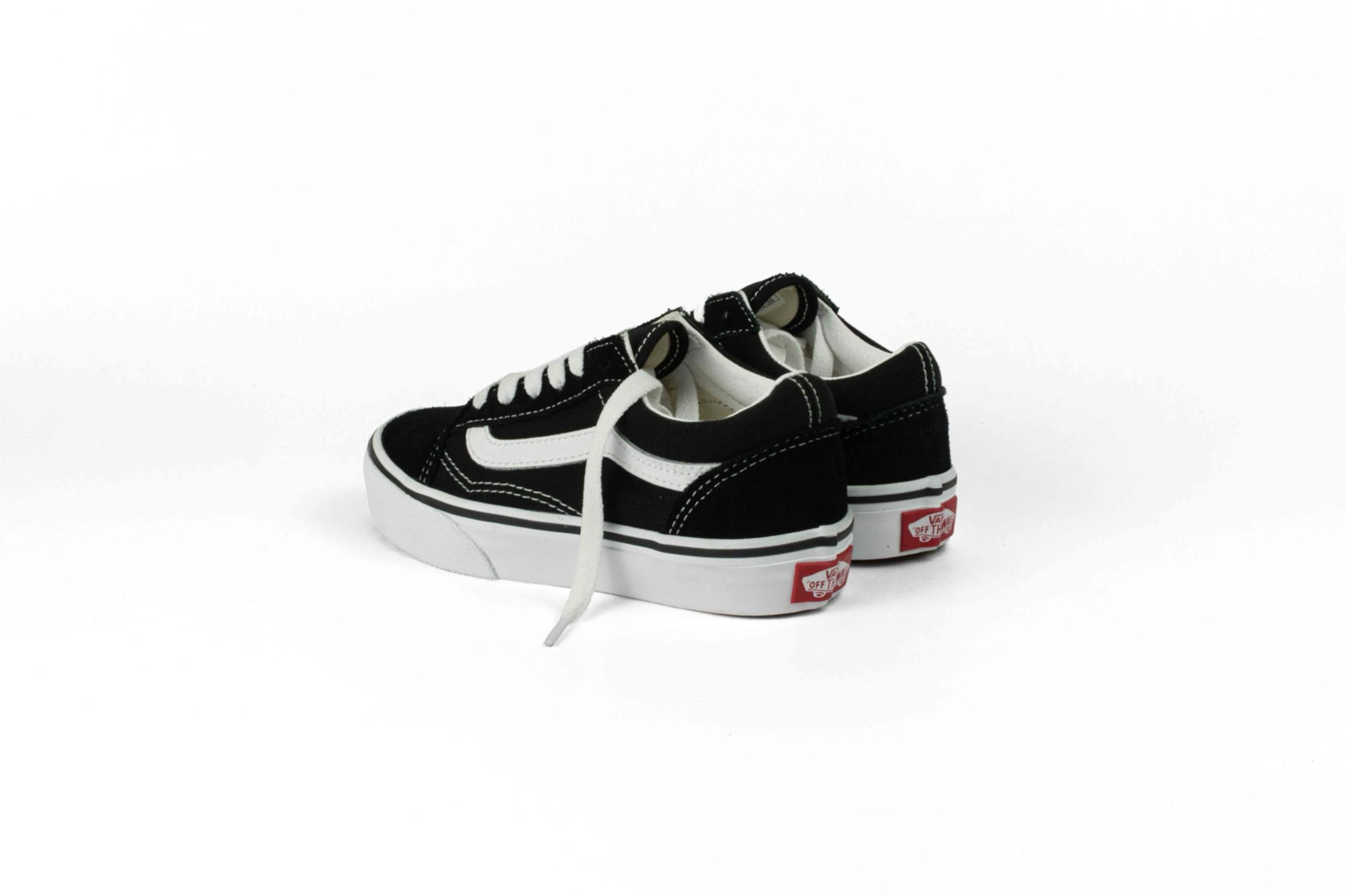 TENIS VANS OLD SKOOL JUNIOR NEGRO BLANCO vista 4