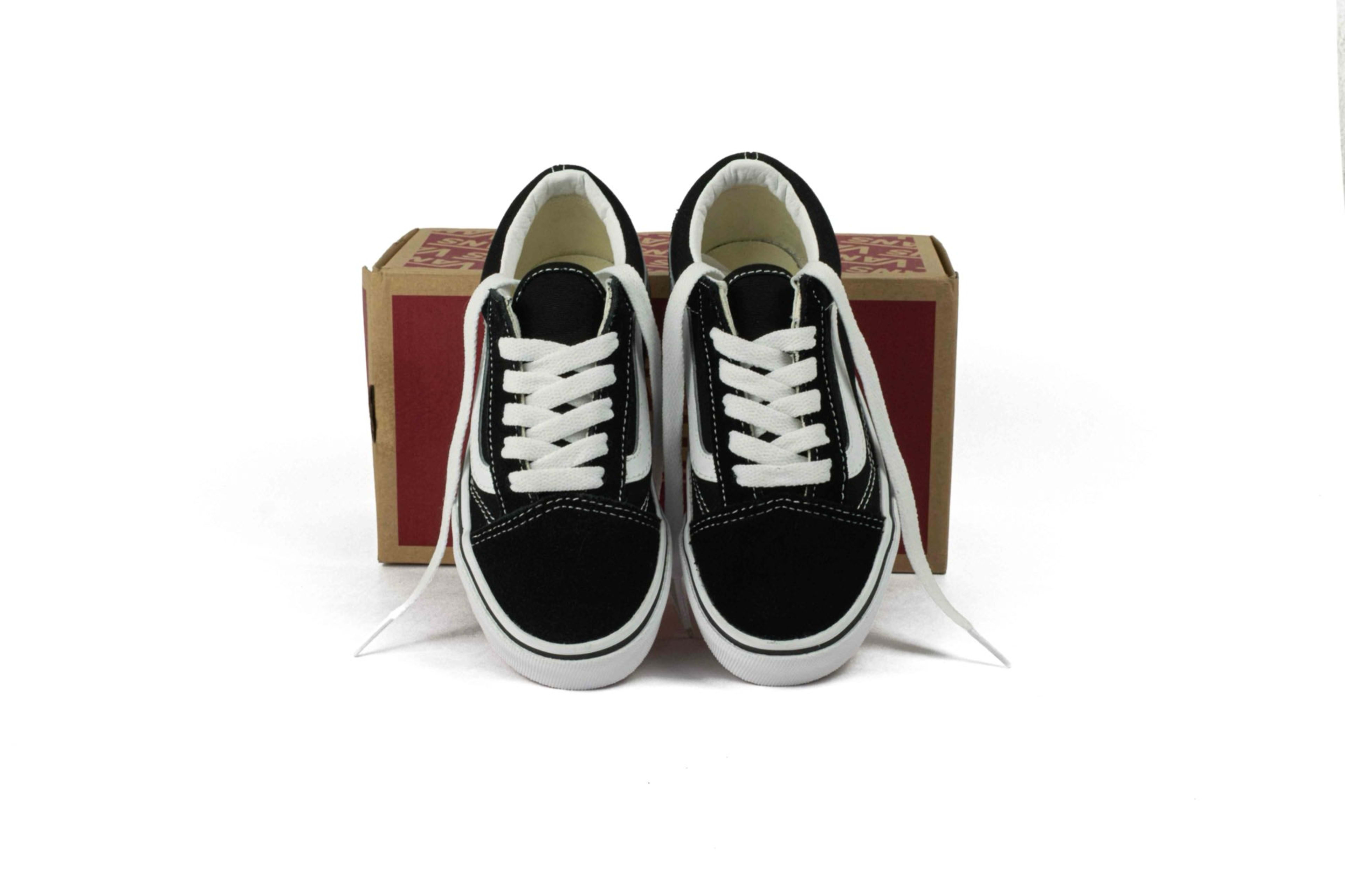 TENIS VANS OLD SKOOL JUNIOR NEGRO BLANCO vista 6