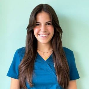 Clara Cárdenas - Fisioterapeuta y Osteópata