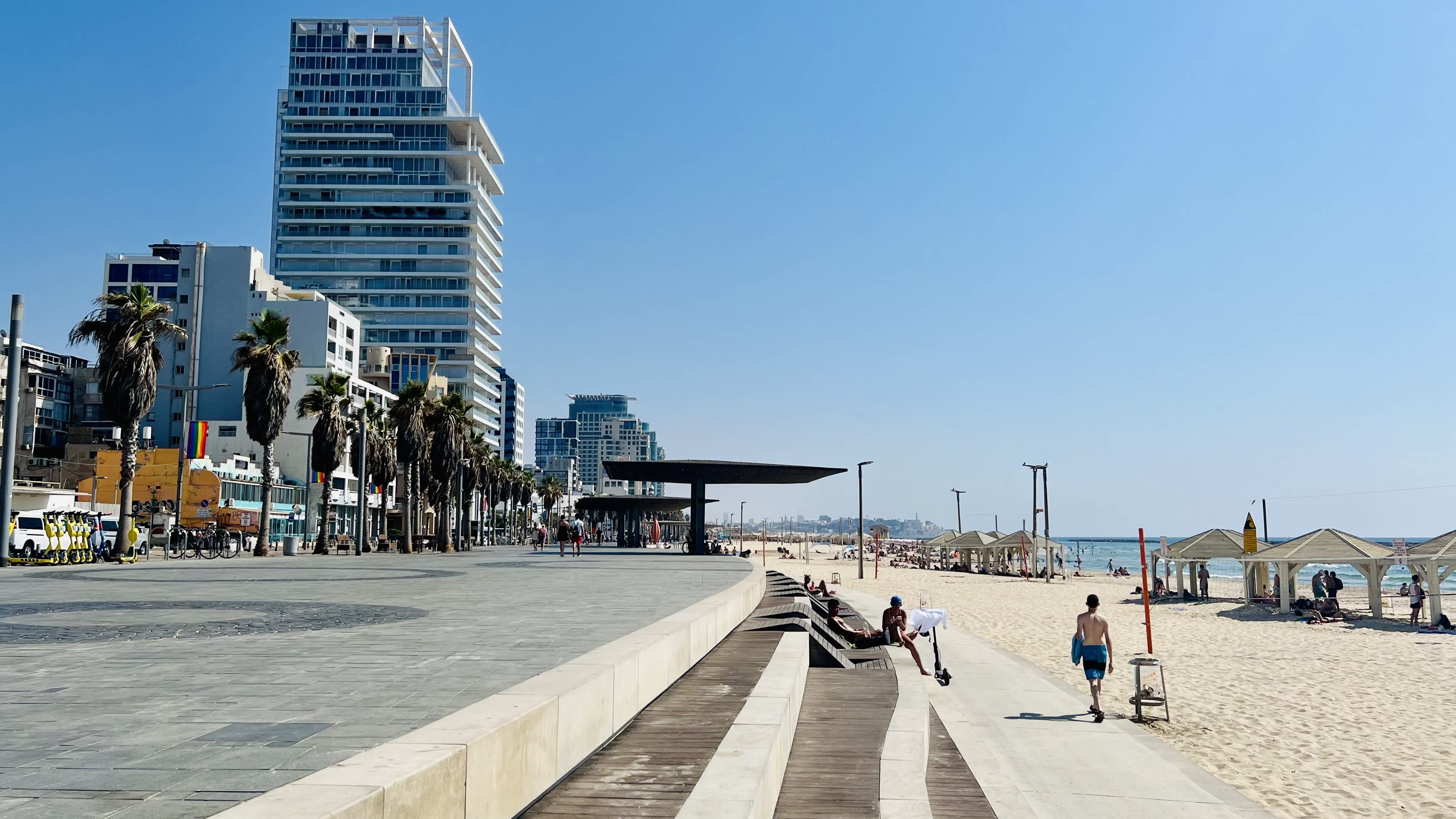 tel aviv beach promenade workout gym run