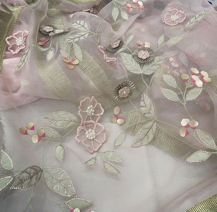 Opulent Gold Silver Paisley Export - Metallic Brocade Embroidery for Global Royal Collections