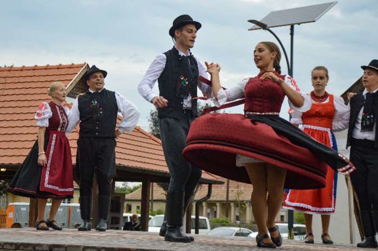 Hungarian folk dancers