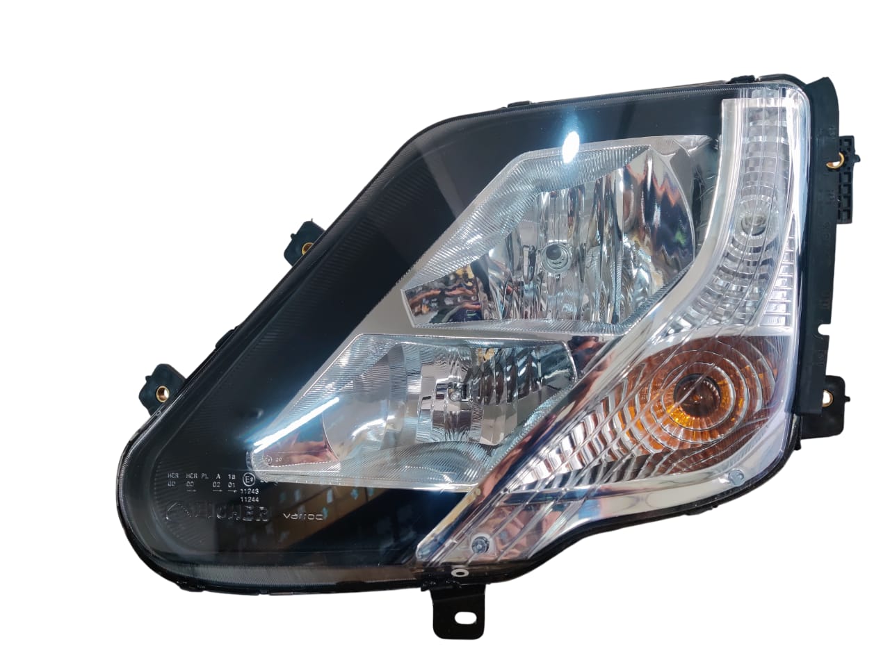IE316175 Headlight Assembly for Eicher Trucks – Automotive Lighting Supplier/Exporter
