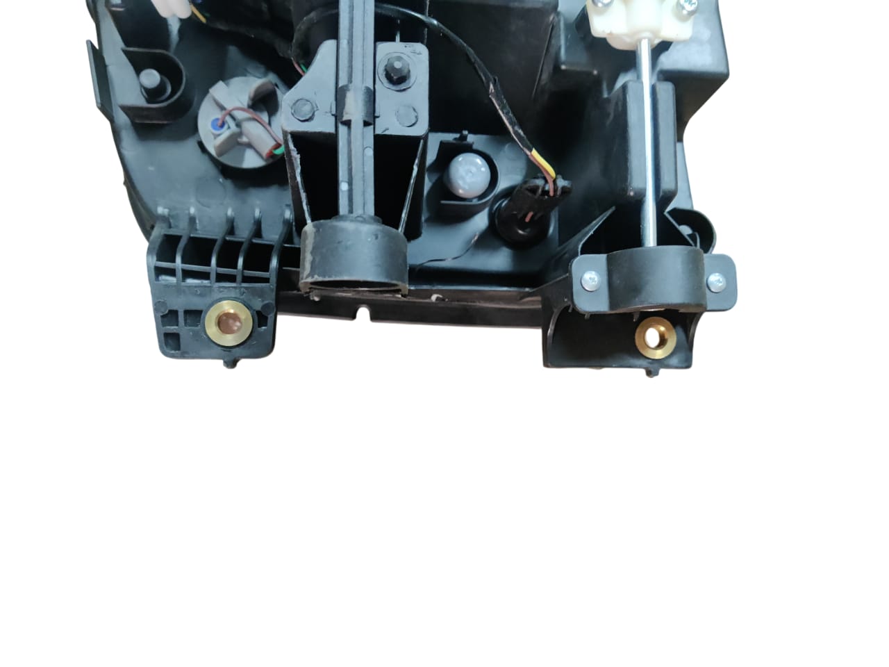 IE316176 Headlight Assembly for Eicher Trucks – Automotive Lighting Supplier/Exporter