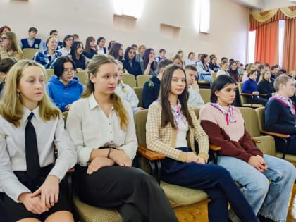 Молодогвардейцы Уфы оказали помощь в организации панельной дискуссии «Студенческая жизнь»