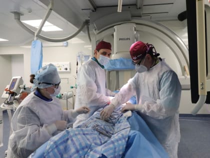 В Уфе хирурги кардиоцентра спасли жизнь пенсионеру, проделав ювелирную операцию