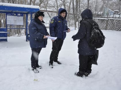 В Калининском районе проходят профилактические рейды по предупреждению несчастных случаев на тонком льду