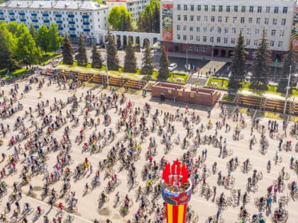 Выходные тысячи велосипедистов
