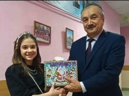 В Социально-культурном центре села Раевский прошла ёлка Главы администрации Альшеевского района.