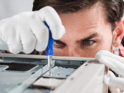 Как заменить щётки в серводвигателе?