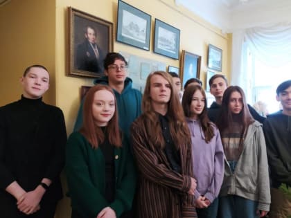 Будущие выпускники посетили выставку в музее Аксакова