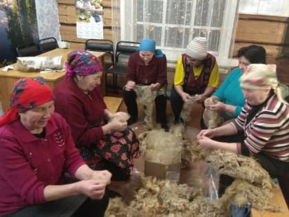 Жители Аскинского района продолжают собирать гуманитарную помощь