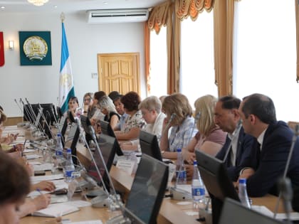 Состоялся круглый стол «Кадры для работы с детьми с ограниченными возможностями здоровья. Проблемы и пути решения»