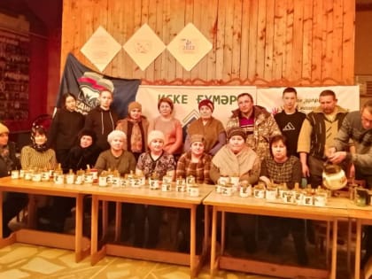 Жители Старогумерово делают блиндажные свечи для участников специальной военной операции