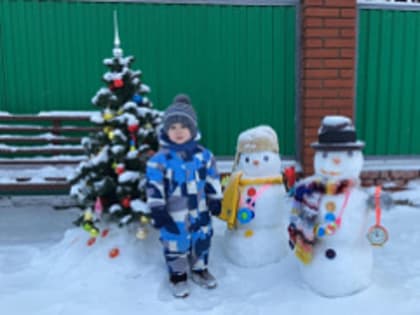 В Орджоникидзевском районе состоялся фестиваль снеговиков