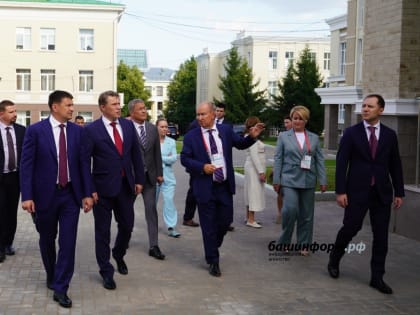 Руководитель минздрава РФ и Глава Башкирии посетили БГМУ